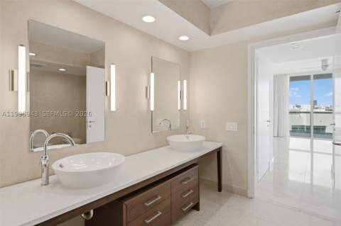 450 Alton Rd 910, Miami Beach FL - photo 12 of 59