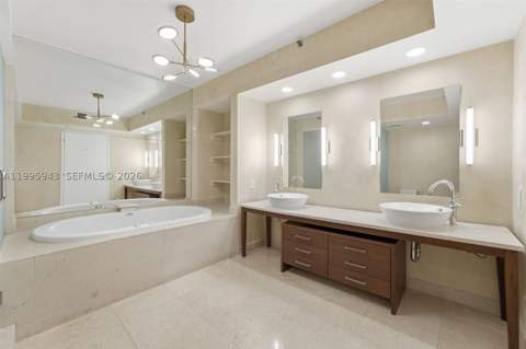 450 Alton Rd 910, Miami Beach FL - photo 13 of 59