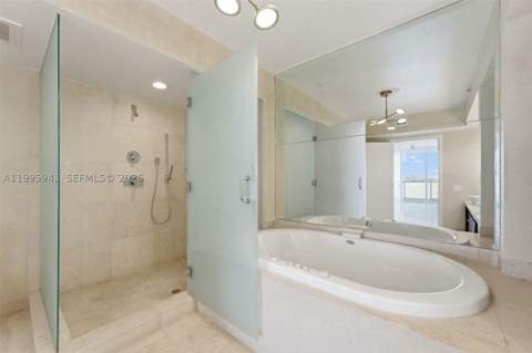 450 Alton Rd 910, Miami Beach FL - photo 17 of 59