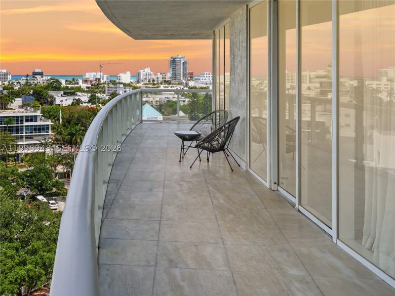 2 bedroom Condominium at 450 Alton Rd 910, Icon Condo, Miami Beach — photo 3