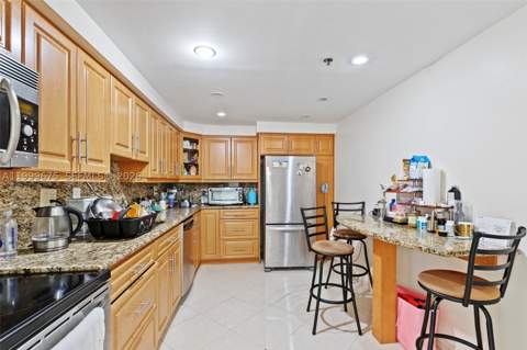17600 N Bay Rd N701, Sunny Isles Beach FL - photo 14 of 32