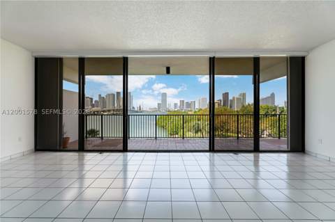 1000 Venetian Way 408, Miami FL - photo 11 of 33