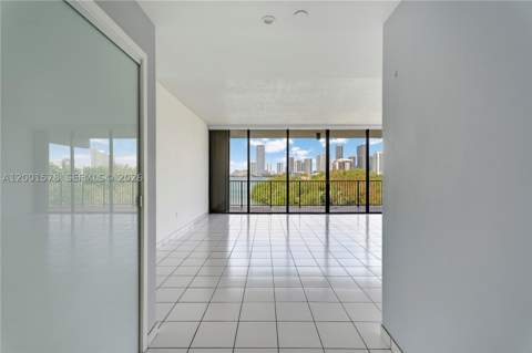 1000 Venetian Way 408, Miami FL - photo 9 of 33