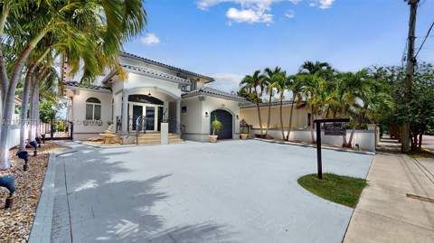 1131 Stillwater Dr, Miami Beach FL - photo 6 of 71