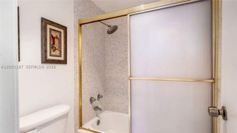 300 Bayview Dr 315, Sunny Isles Beach FL - photo 14 of 42