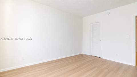300 Bayview Dr 315, Sunny Isles Beach FL - photo 16 of 42