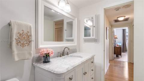 300 Bayview Dr 315, Sunny Isles Beach FL - photo 17 of 42