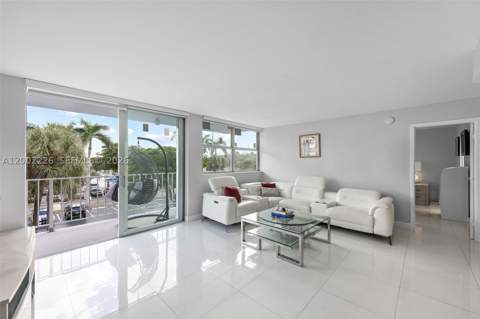 16546 NE 26th Ave 3J, North Miami Beach FL - photo 22 of 29