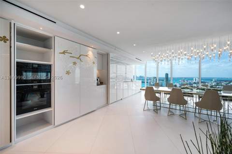 300 S Pointe Dr Ph-5, Miami Beach FL - photo 19 of 87