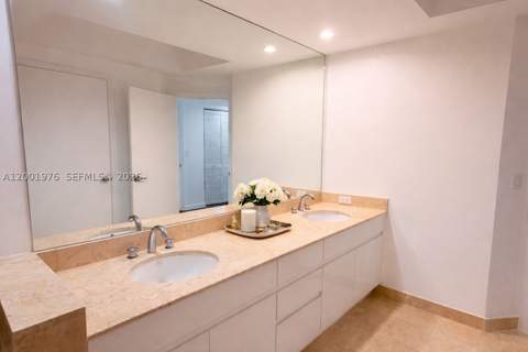 848 Brickell Key Dr 905, Miami FL - photo 12 of 28