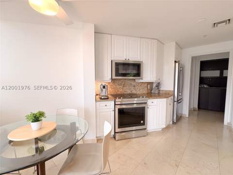 848 Brickell Key Dr 905, Miami FL - photo 16 of 28