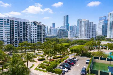 848 Brickell Key Dr 905, Miami FL - photo 23 of 28