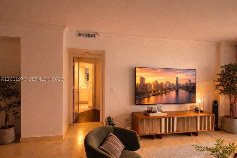 2 bedroom Condominium at 848 Brickell Key Dr 905, Three Tequesta Point Cond, Miami — photo 4