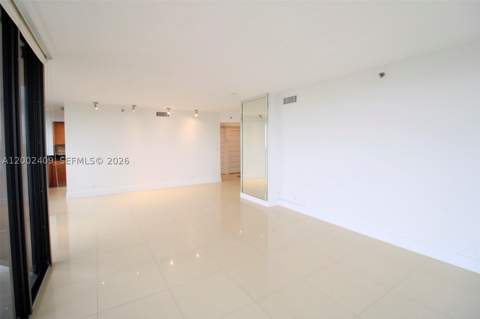 20185 E Country Club Dr 1105, Aventura FL - photo 13 of 58