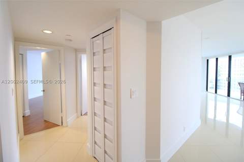 20185 E Country Club Dr 1105, Aventura FL - photo 14 of 58