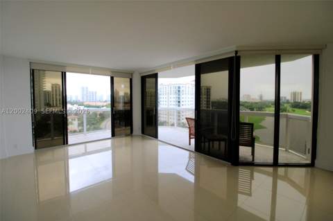 20185 E Country Club Dr 1105, Aventura FL - photo 9 of 58