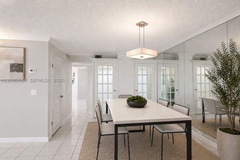 2 bedroom Condominium at 77 Crandon Blvd 3C, The Palms Of Key Biscayne, Key Biscayne — photo 2