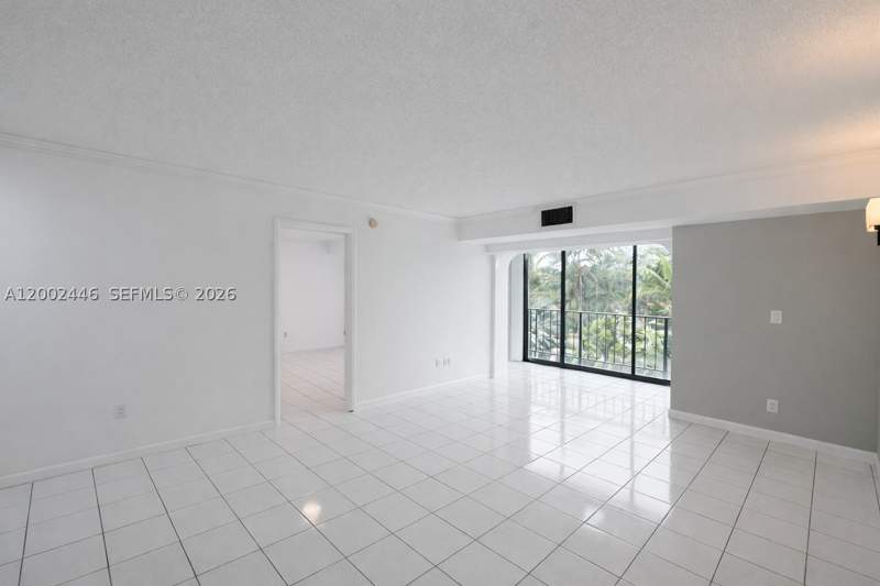 2 bedroom Condominium at 77 Crandon Blvd 3C, The Palms Of Key Biscayne, Key Biscayne — photo 4