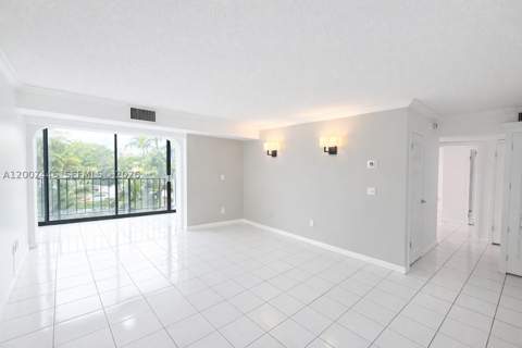 77 Crandon Blvd 3C, Key Biscayne FL - photo 9 of 29