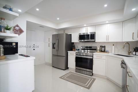 2150 Sans Souci Blvd C1502, North Miami FL - photo 10 of 25