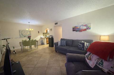 7423 SW 152nd Ave 10-103, Miami FL - photo 6 of 28