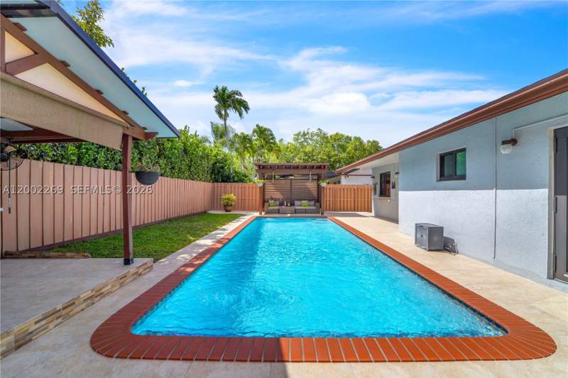 4 bedroom SingleFamilyResidence at 10615 SW 129th Ct, Calusa Forest, Miami — photo 3