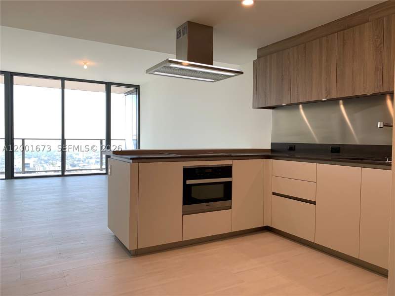 1 bedroom Condominium at 1000 Brickell Plz 3904, Brickell Flatiron Condo, Miami — photo 2