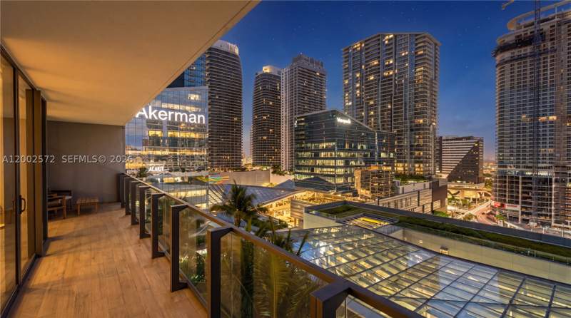 1 bedroom Condominium at 68 SE 6th St 1106, Reach Condo, Miami — photo 3