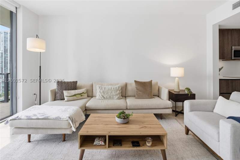 1 bedroom Condominium at 68 SE 6th St 1106, Reach Condo, Miami — photo 5