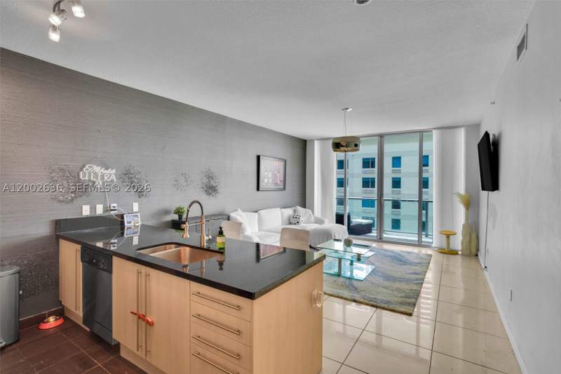 1 bedroom Condominium at 79 SW 12th St 1605, The Axis On Brickell Cond, Miami — photo 2
