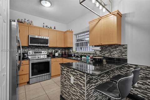 1381 W 30th St, Hialeah FL - photo 14 of 33