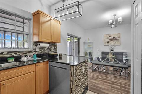 1381 W 30th St, Hialeah FL - photo 15 of 33