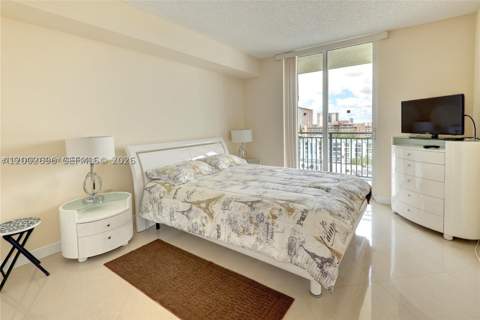 17555 Atlantic Blvd 902, Sunny Isles Beach FL - photo 11 of 32