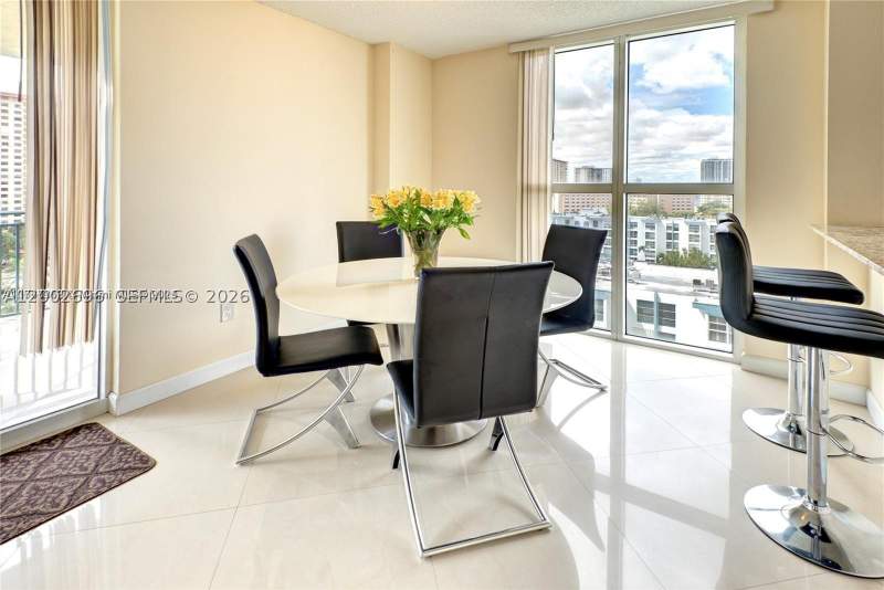3 bedroom Condominium at 17555 Atlantic Blvd 902, King David Of Sunny Isles, Sunny Isles Beach — photo 5