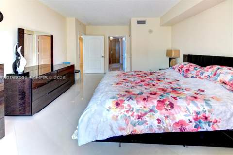 17555 Atlantic Blvd 902, Sunny Isles Beach FL - photo 9 of 32