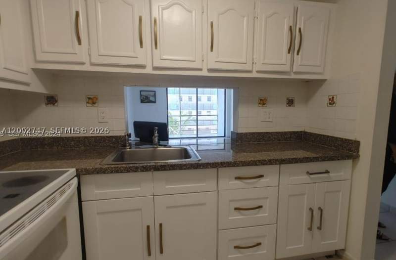 1 bedroom Condominium at 2935 NE 163rd St 4Q, Bayswater Court Condo, North Miami Beach — photo 5