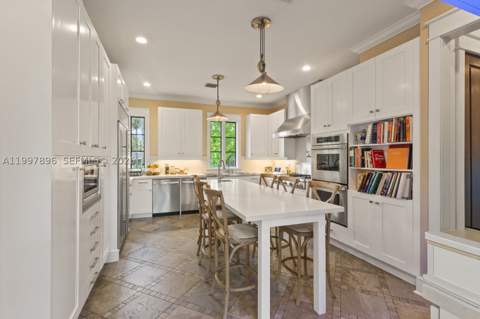 685 Harbor Ln, Key Biscayne FL - photo 21 of 46