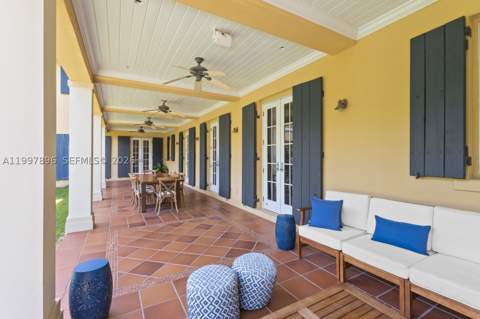 685 Harbor Ln, Key Biscayne FL - photo 6 of 46