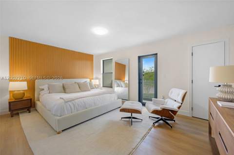 7996 Crespi Blvd, Miami Beach FL - photo 13 of 24