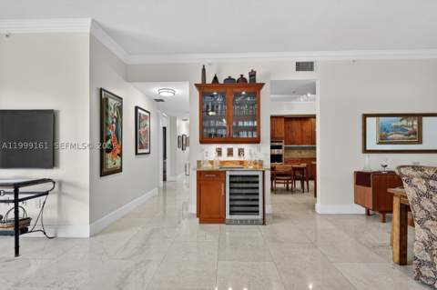 650 Valencia Ave 302, Coral Gables FL - photo 13 of 68
