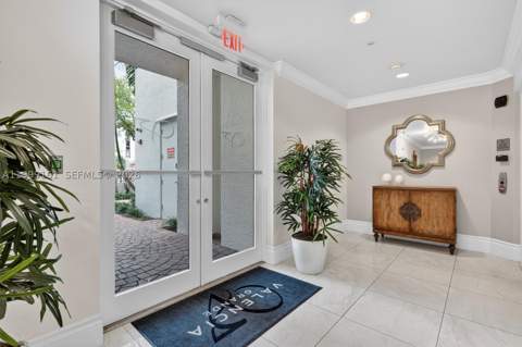 650 Valencia Ave 302, Coral Gables FL - photo 6 of 68