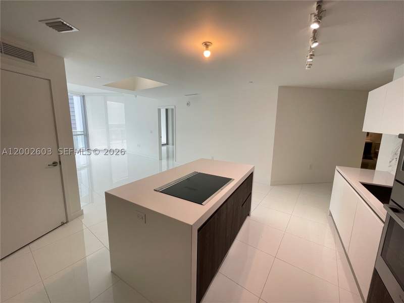 2 bedroom Condominium at 851 NE 1st Ave 3103, Paramount Miami, Miami — photo 4