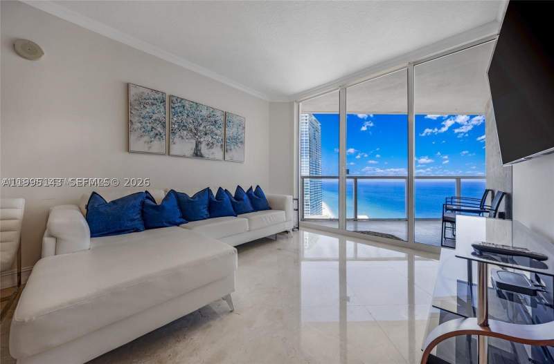 2 bedroom Condominium at 16699 Collins Ave 4006, La Perla Condo, Sunny Isles Beach — photo 5
