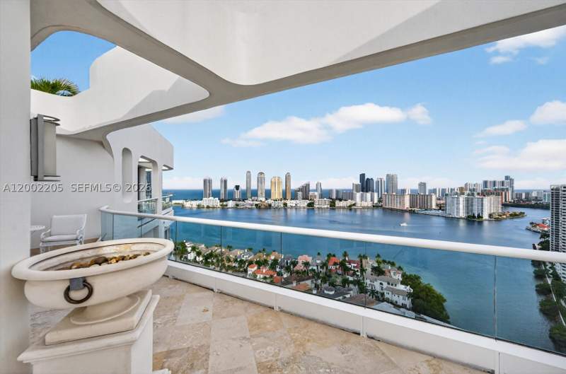 7 bedroom Condominium at 7000 Island Blvd Ph-02, 7000 Isl Blvd Williams Is, Aventura — photo 5