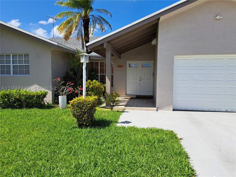 4 bedroom SingleFamilyResidence at 14527 SW 106th Ter, The Cedars Of Kendall, Miami — photo 2