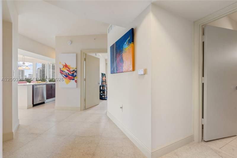 2 bedroom Condominium at 20000 E Country Club Dr 610, Turnberry Vlg No Tower Co, Aventura — photo 2