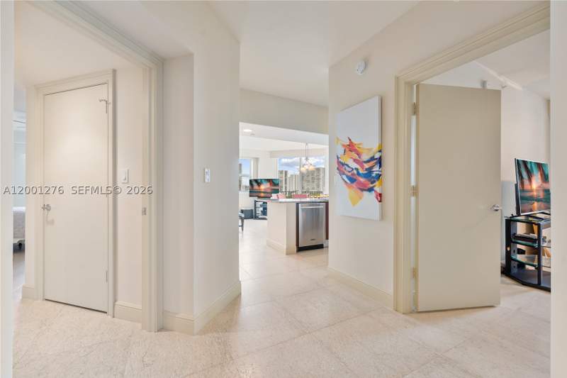2 bedroom Condominium at 20000 E Country Club Dr 610, Turnberry Vlg No Tower Co, Aventura — photo 3