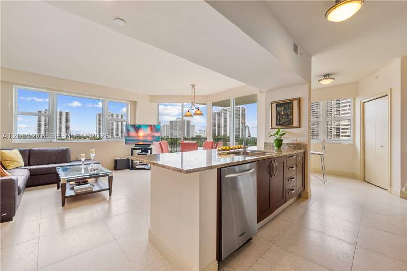 2 bedroom Condominium at 20000 E Country Club Dr 610, Turnberry Vlg No Tower Co, Aventura — photo 4