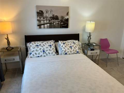 335 Ocean Dr 306, Miami Beach FL - photo 7 of 34