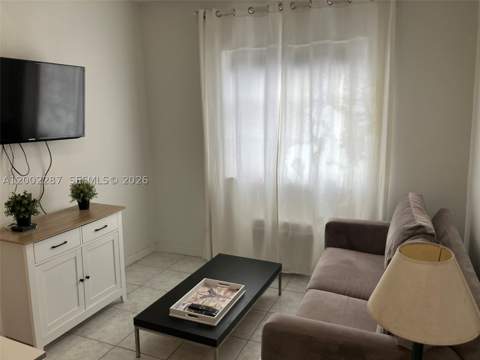 335 Ocean Dr 306, Miami Beach FL - photo 9 of 34